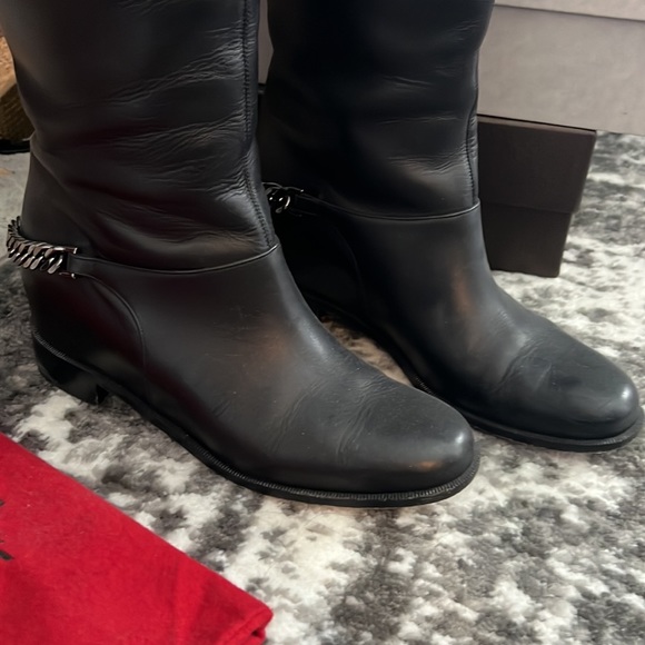 Christian Louboutin size 39 Black Cate Chain-Trimmed Leather Riding Boots - Picture 2 of 6